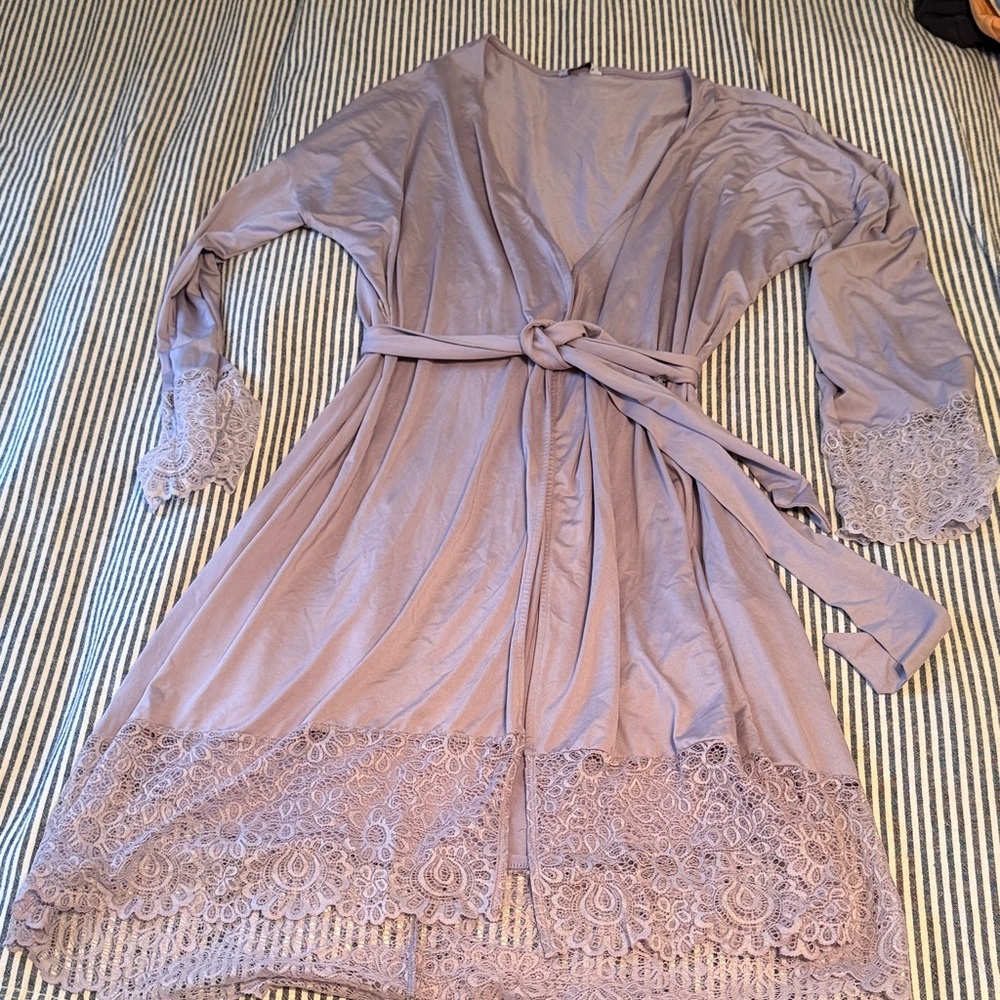 Elegant Lace Trim Women's Robe